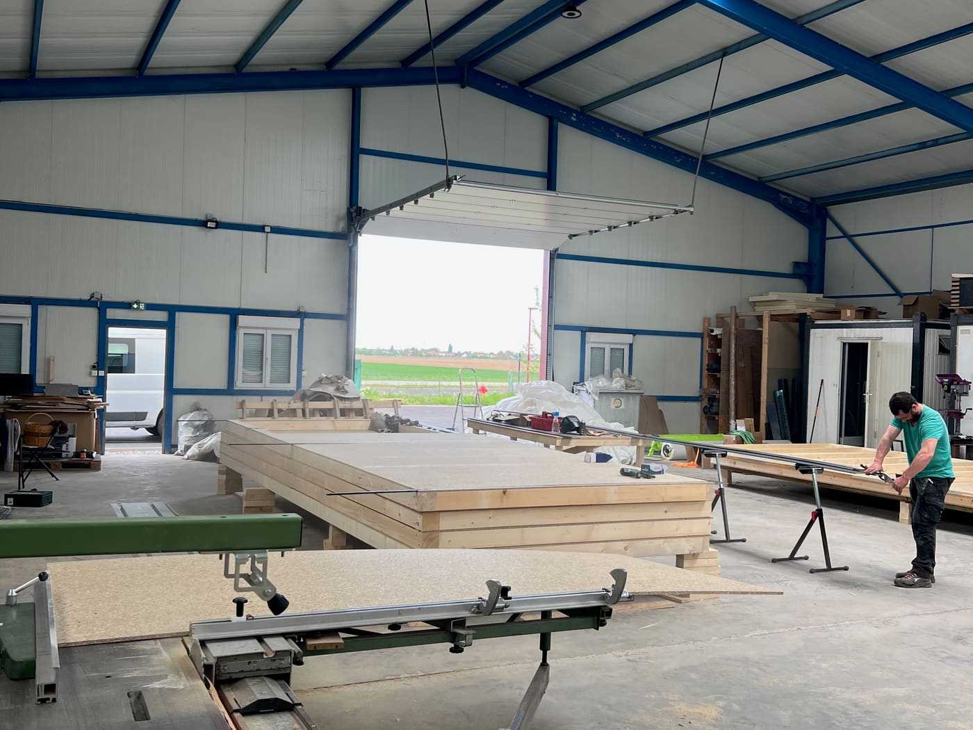Atelier de production Hoummi en Alsace, vu en enfilade
