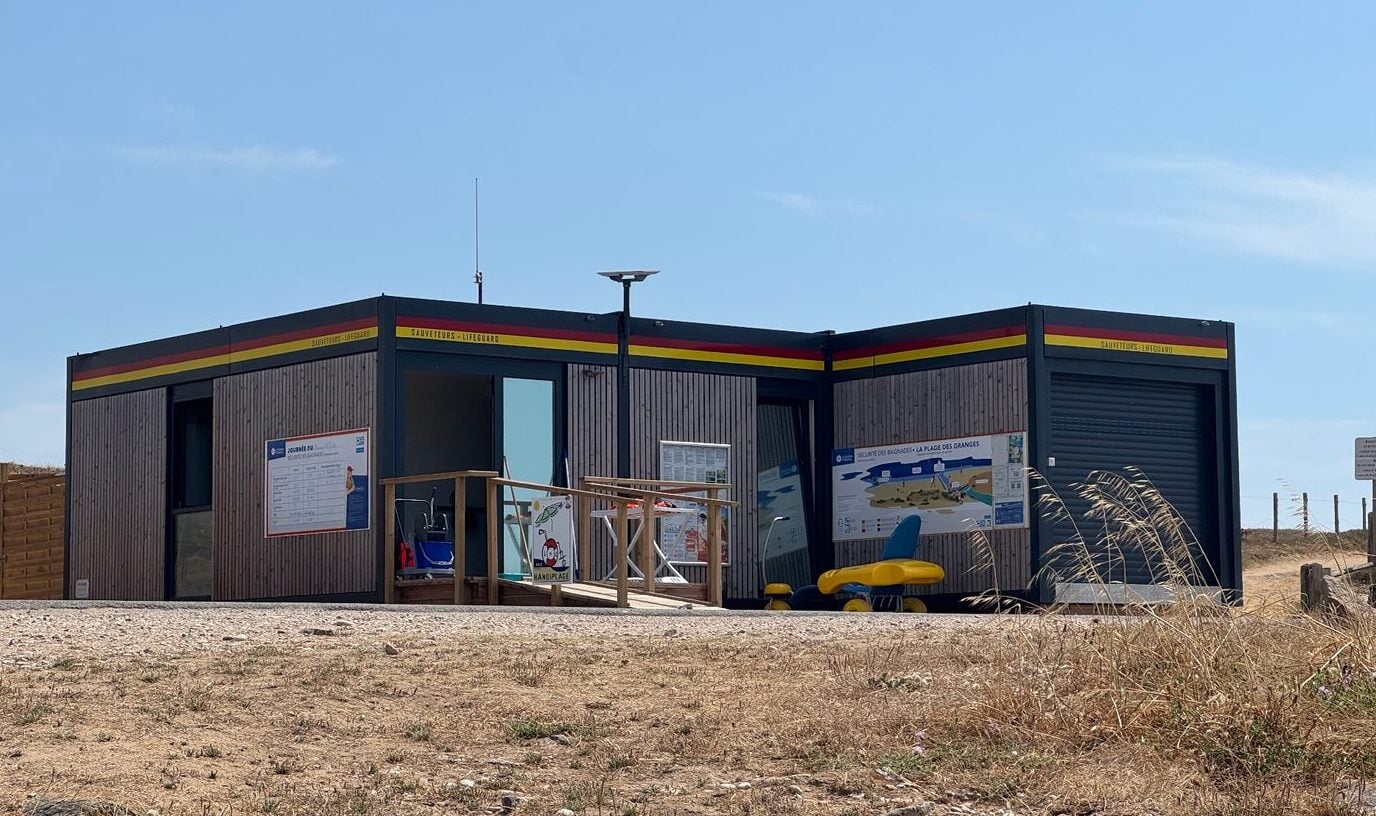 Poste de secours autonome de la plage des Granges, aux Sables-d'Olonne